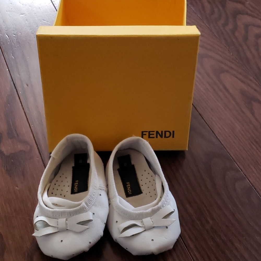 Fendi white newborn baby shoes